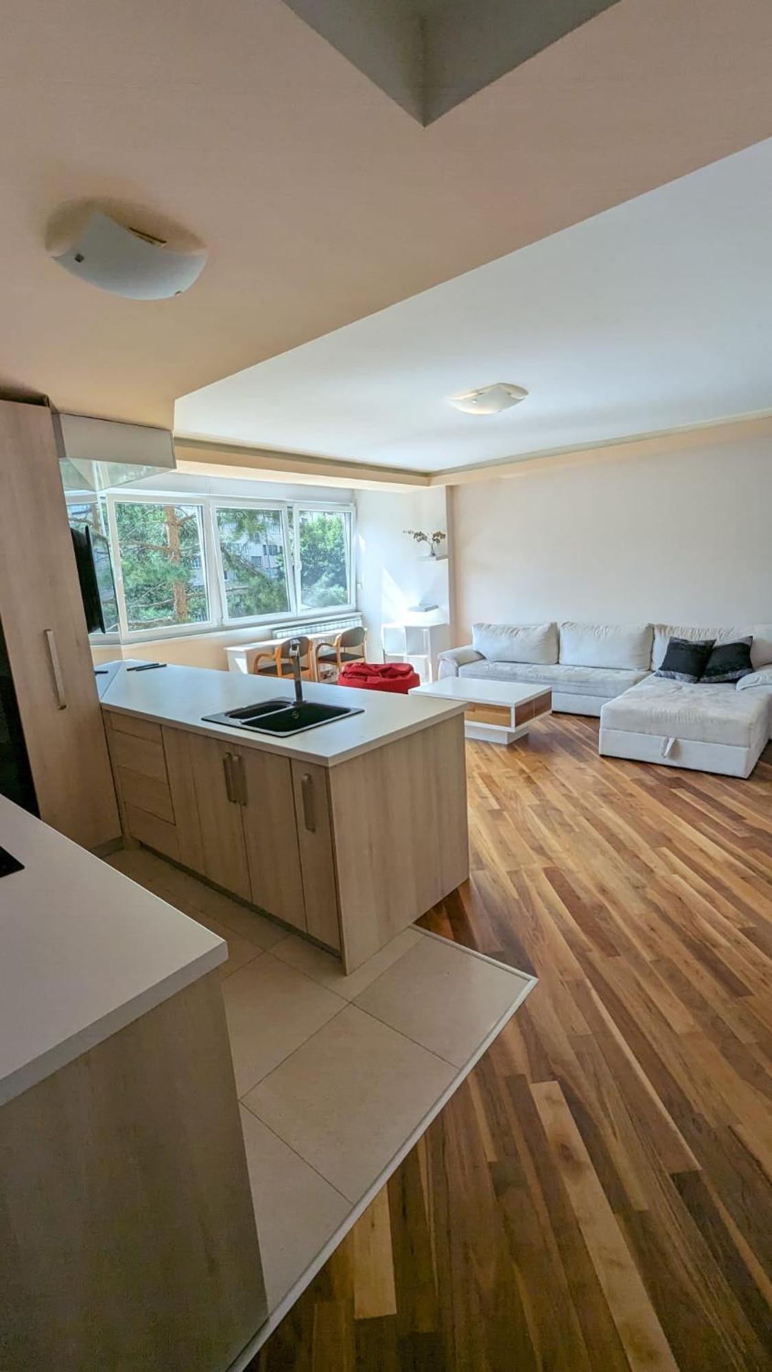 Modern And Cozy Apartment, Excellent Location, Near Sarajevo City Center, 60M2 Екстер'єр фото